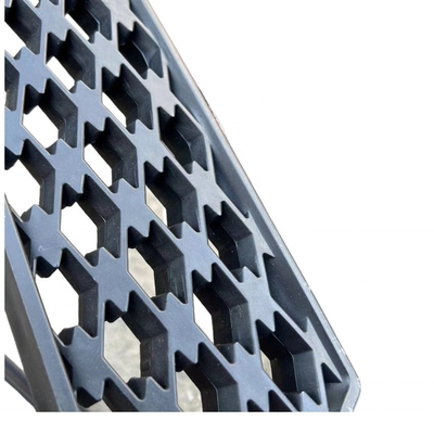 Accessoires automobiles GEELY Montage de la grille frontale du radiateur