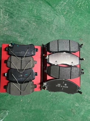 Pékin 2016-2021 équipement automobile tout-terrain BJ40 Plaquettes de frein avant arrière Matériaux de premier ordre