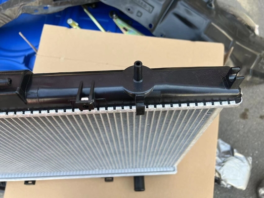 Réservoir de radiateur automatique pour la Grande Muraille Haval H3 H5 H6 H8 H9 Garantie et performance