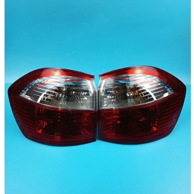 Lampes arrière LED en plastique pour BYD S6 Solutions d'éclairage extérieur et intérieur en rouge et blanc