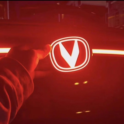 Améliorez l'extérieur de votre voiture Changan avec la lampe lumineuse de l'université de Chang'an