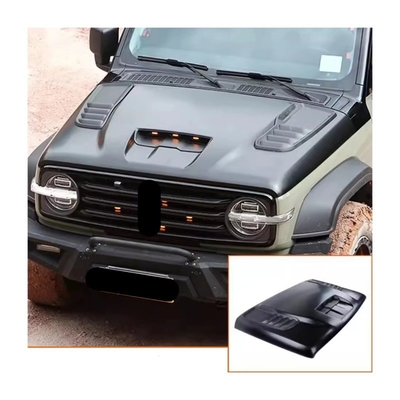 Tank 300 Carbon Black Couverture avant du moteur La combinaison parfaite de forme et de fonction